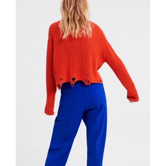 ZARA • Orange Distressed Knit Cropped Sweater - Picture 2 of 16